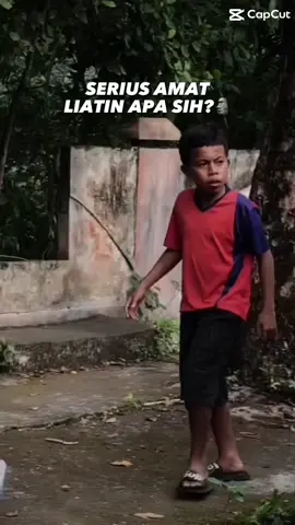 Gabah kudu di meme (dijemur)😅 setelah di meme😅 terus digiling jadi beras. Itulah fungsi di meme haha #panen #gabah #beras #sawah #meme #banyumas24jam 