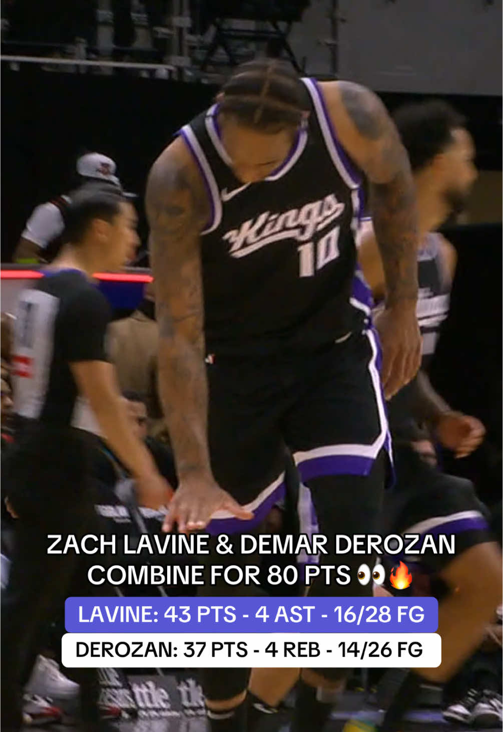 Zach LaVine & DeMar DeRozan were on one tonight. 🤯 #NBA #basketball #bball #kings 