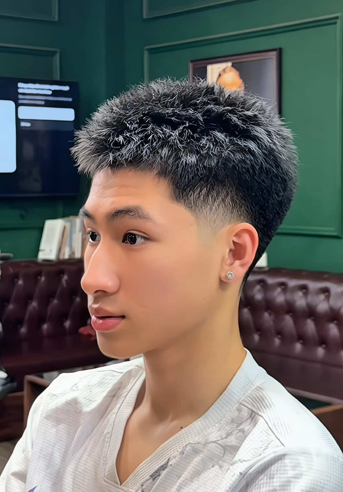Crop texture x Tapper Fade 🫦 .kiểu tóc hot trend cho mùa hè này !!!#tranvietcuongbarber #timbarbershop #tocnamdep #tocdep #chiasetocdep #crop #tapperfade #texture #viral #fyp #xuhuong 