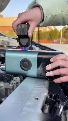 Roadside Rescue: 5-Minute Fix vs $300 Tow Truck Drama#BUVAYE #jumpstarter #car #trucksoftiktok
