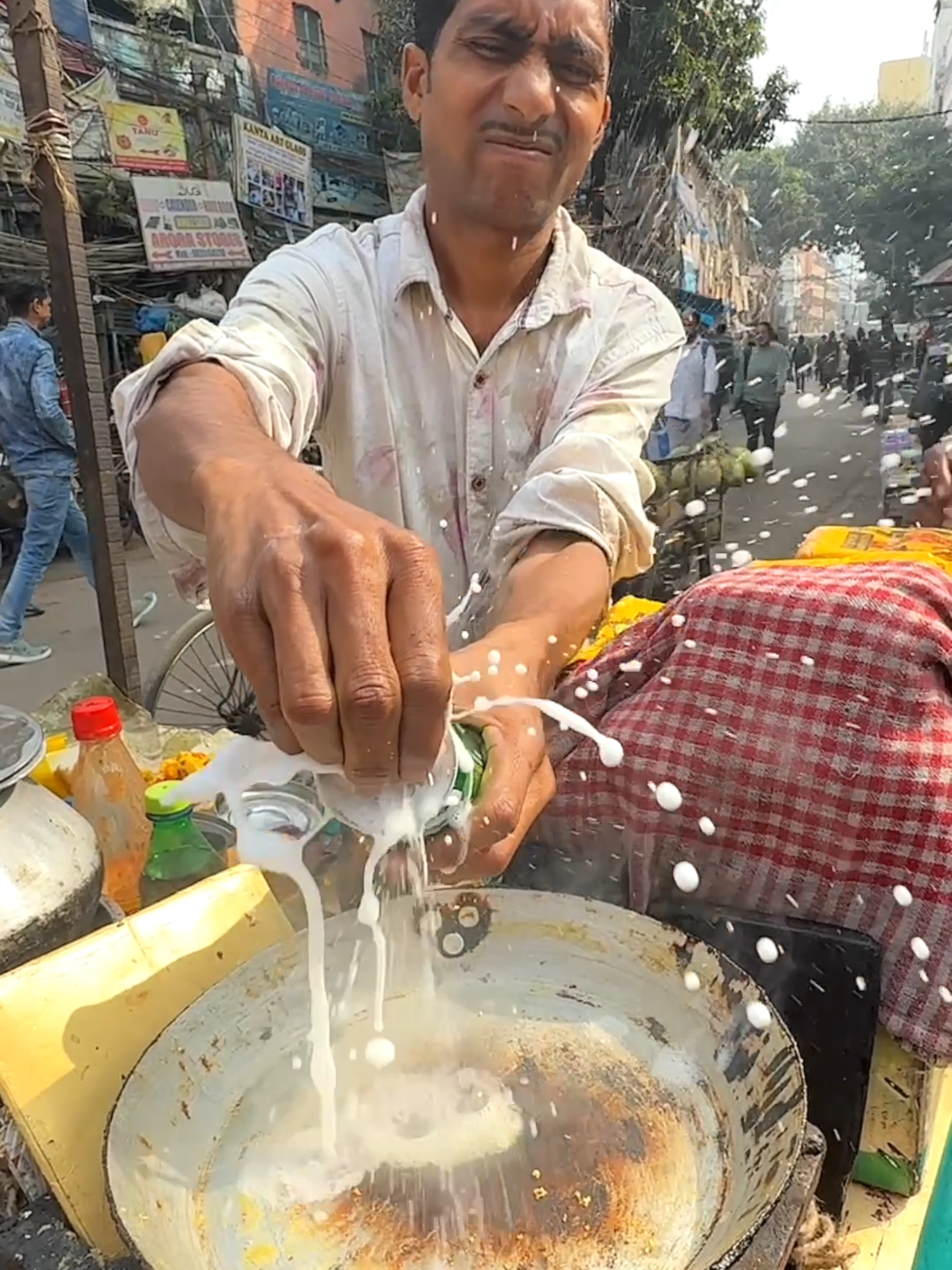 Sprite Scrambled Eggs?! Indian Street Food Madness! 📍 Kolkata in India #scrambledegg #indianfood