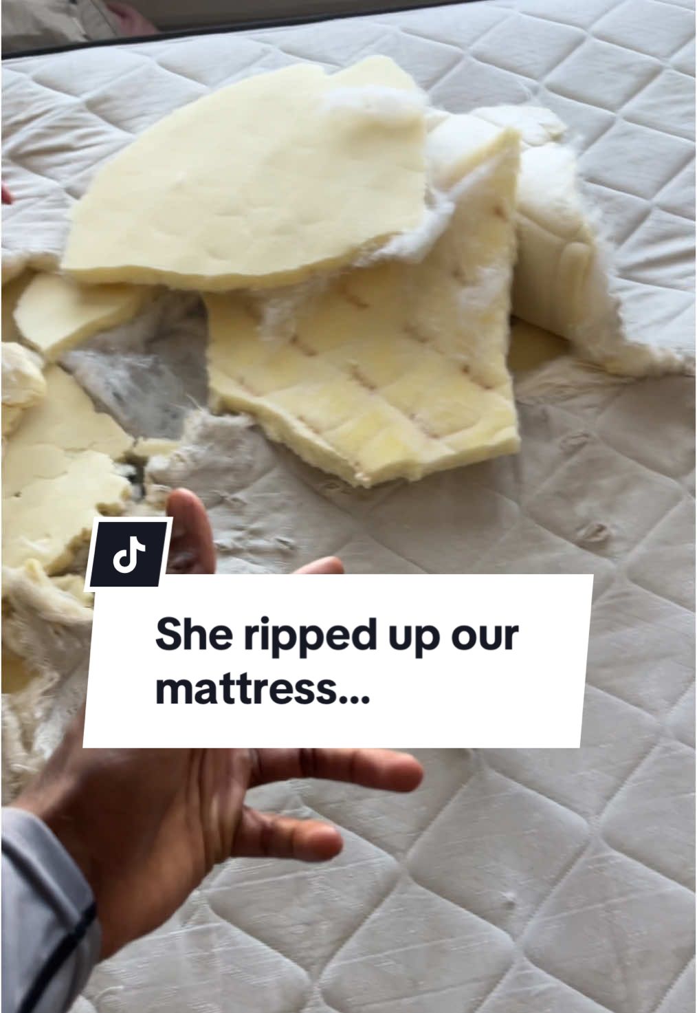 Memory foam withhh cooling gel is a MUST #bedroom #mattress #memoryfoam #memoryfoampillow #memoryfoammattress #sleep #nighttime #nightroutine #bed #quality #comments #crazystory #wife #fyp #foryou #forher #herpage 