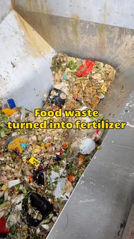 Food waste can be turned into fertilizer. If you want food waste treatment equipment, come to us. #foodwastesolution #foodwastedisposal #garbagedisposalequipment 