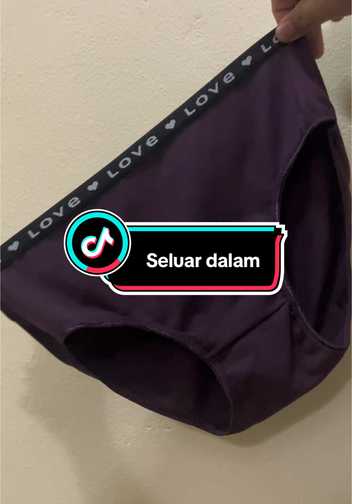 Seluar dalam ni mmg selesa pakai ada bnyk saiz yg korang blh pilih taw yg kecik sampai la saiz besar berat 150kg pun blh pakai taw!!#seluardalam #seluardalammurah #seluardalamplussize #underwear #seluardalamwanita #perempuan 