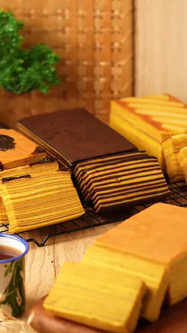 Setiap lapisan kue punya cerita ✨ Lewat video yang sinematik dan detail, kita bantu bikin produk kue lapismu tampil se-menggoda rasanya! 🎬 Mau videoin produkmu juga? DM kita sekarang yuk!😍 #VideoProdukKue #JasaVideoMakanan #KueLapisEstetik #JepretProduk