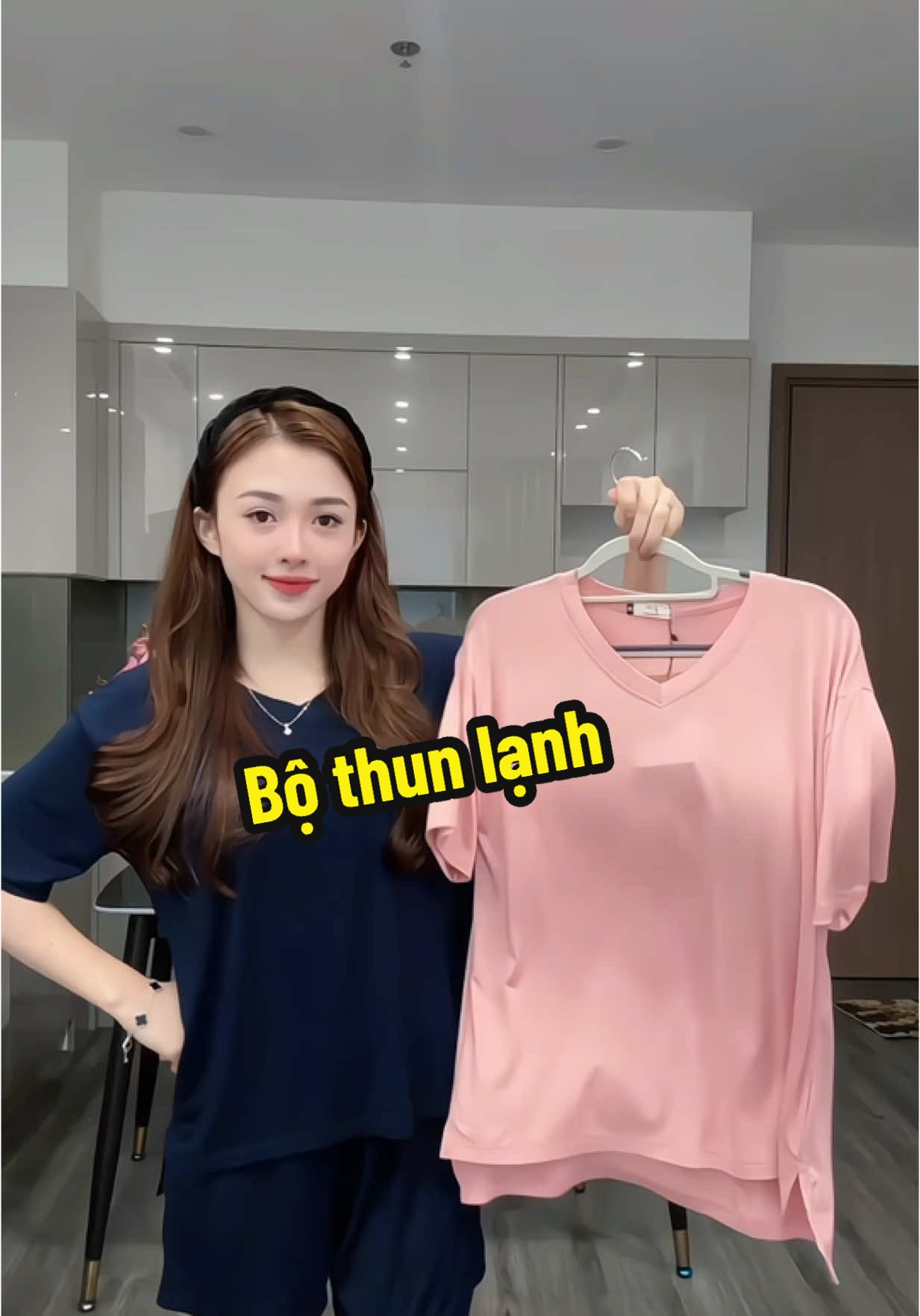 Mùa hè mặc bộ này đúng sướng lun ce ạ 😍 Nhẹ tênh, mát lịm luôn 😍 #landaulamvo #mebim 