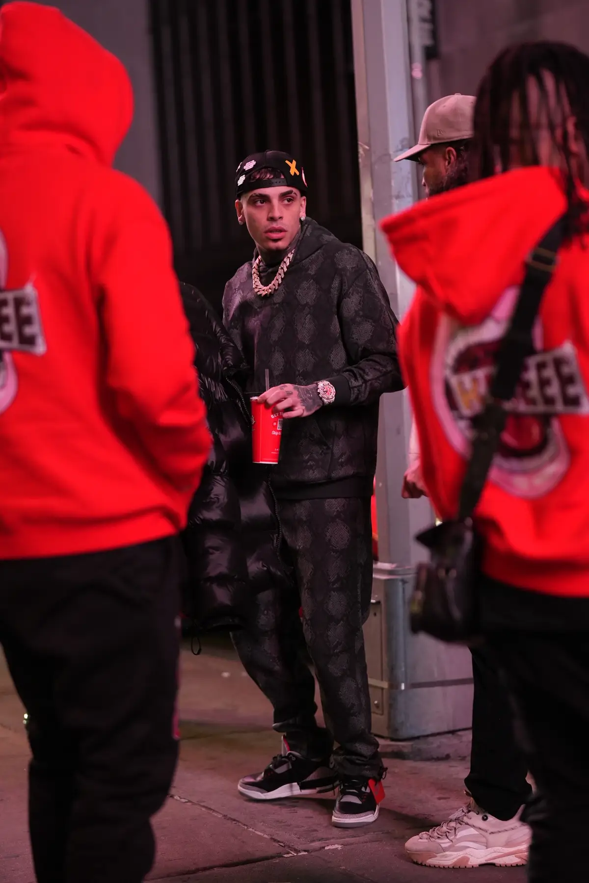 Uno de los mejores chanteadores nos visitó en  Time square y no dudé es sacarle estas fotos 📸🔥 Si quieres unas fotos en todo New York no dudes en  Escribirme 🫡🔥📸
