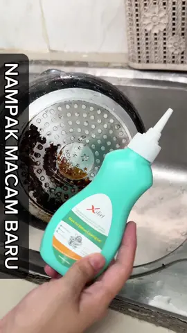 BELAKANG PERIUK HITAM NAMPAK MACAM BARU! 🔥🤩 Yus dah pernah try sebelum ni, so yus recommend kt mak yus 🫶🏼… Benda elok, kita recommend la kan.. 😁 #yusreview #xdirt #pencucibelakangkuali #kuali #pencuci #pelunturbelakangkuali #peluntur #pot #periuk #tipsbelakangperiukbersih #fyp #foryoupage 