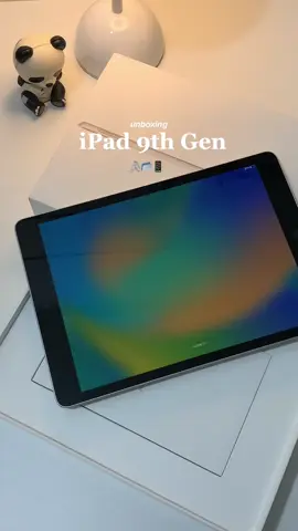 its just me and my ipad 9th gen against the world full of ipad 10s  #fyp #ipad9thgen #ipad #aestheticunboxing  #ipadunboxing 