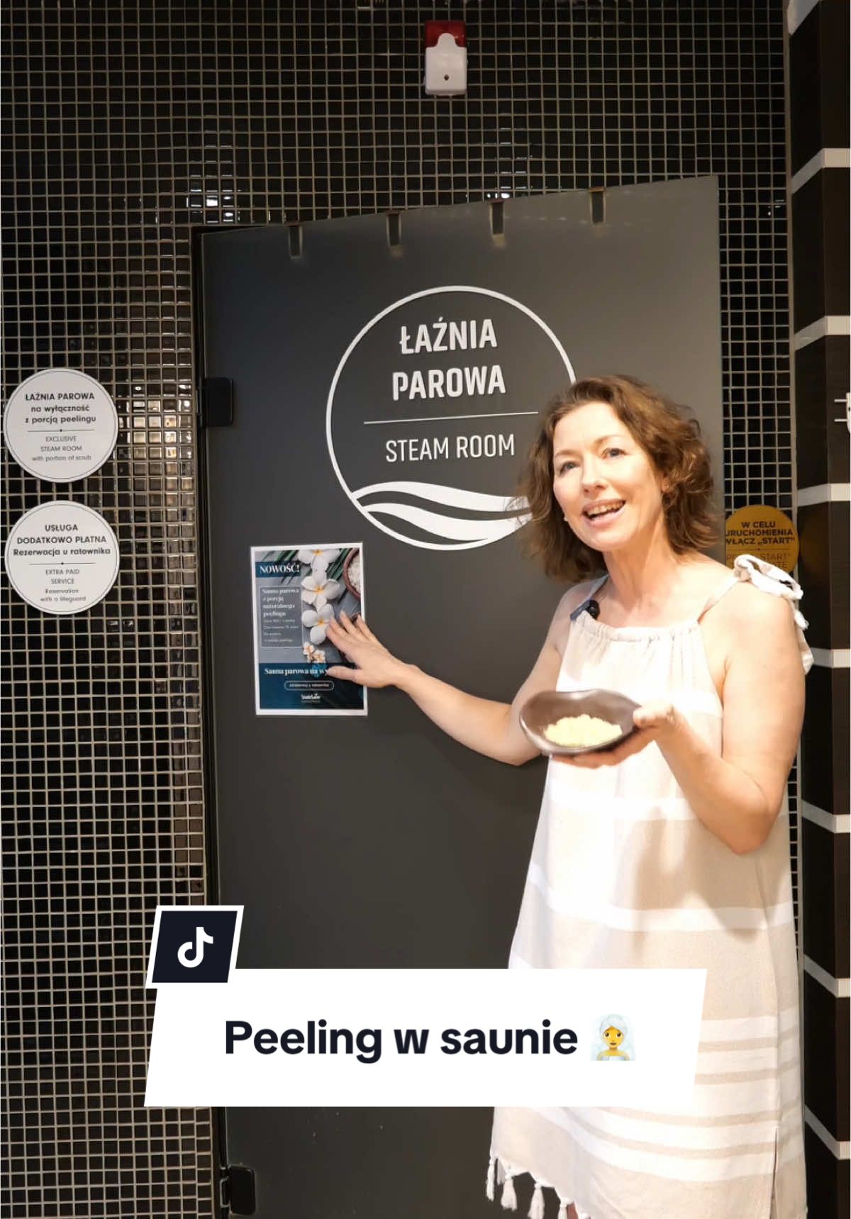 Własny peeling w saunie? U nas to nie przejdzie 😅 Kosmetyki sklepowe nie są dostosowane do saun, zostawiają ślady i są trudne do usunięcia ❌ Chcesz zrobić sobie pielęgnacyjny rytuał w saunie? Mamy dla Ciebie coś wyjątkowego: 👉 Sauna parowa z peelingiem na wyłączność – przygotowana, gotowa, luksusowa, z porcją naturalnego peelingu 🌿 25-minutowy seans to tylko 30 zł za osobę! Zapisy u ratownika na terenie strefy saun i basenów w Studio Sante 🌊 #StudioSante #Sauna #SaunaParowa #PeelingwSaunie #KosmetykiwSaunie