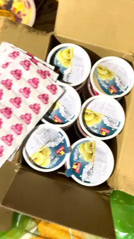 বাবাকে বলছিলাম গরমে icecream খাবো.তাই🍦🍦🍦🍦🍦🍦🍦🍦