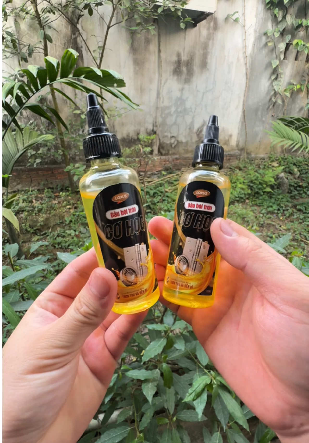 Bôi trơn mọi thứ #TienPhamReview #dauboitron #tienichcuocsong 
