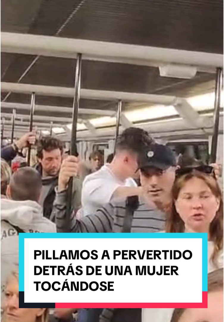 Pillamos A Pervertido Tocándose Detrás De Una Mujer #parati #videoviral #barcelona #bcnapiedecalle 