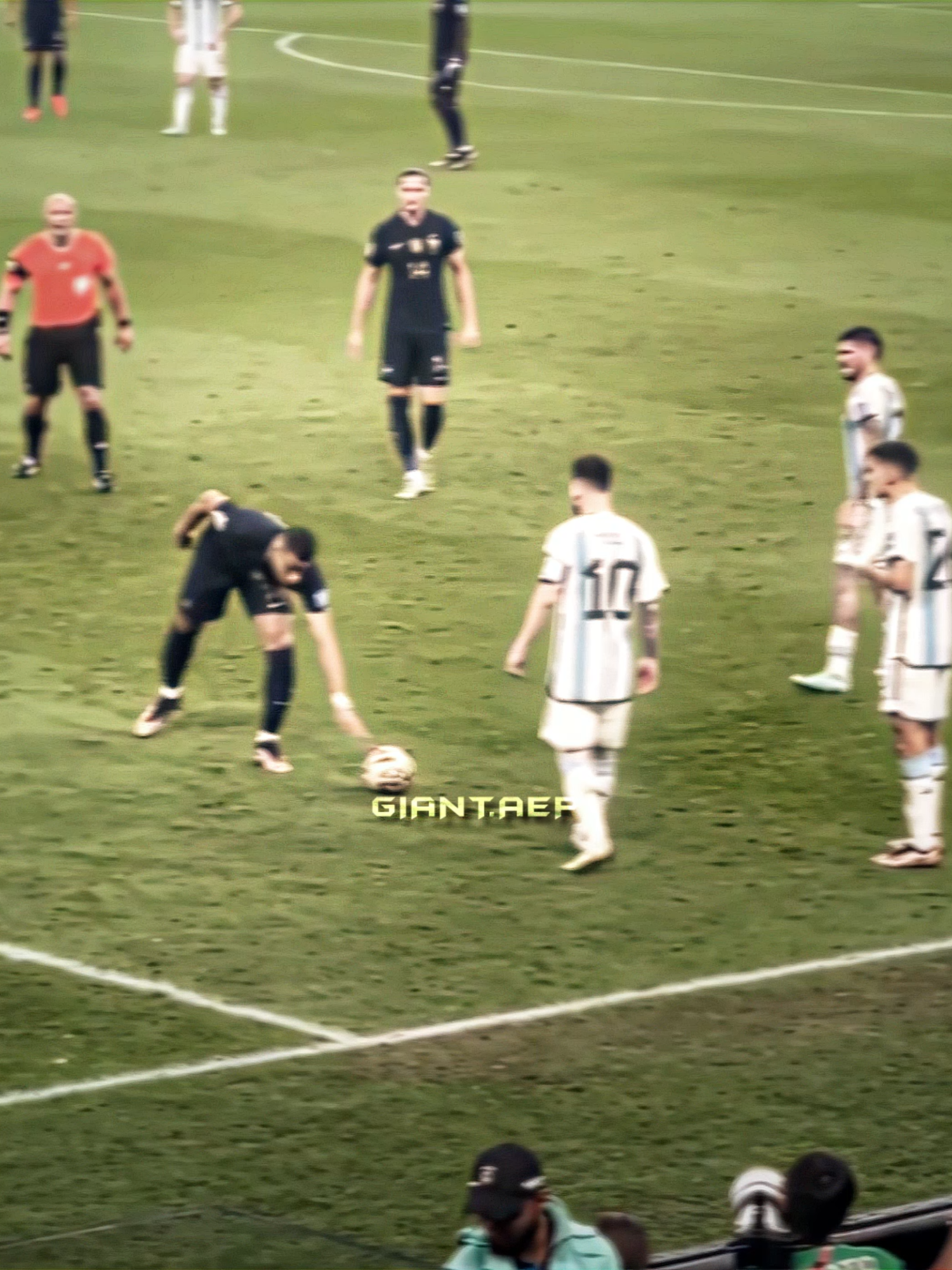 mbappe respect for messi 😍 #messi #mbappe#fyp #virał #argentina #footballtiktok #leomessi #edit #xyzabc #kurtenes #goat