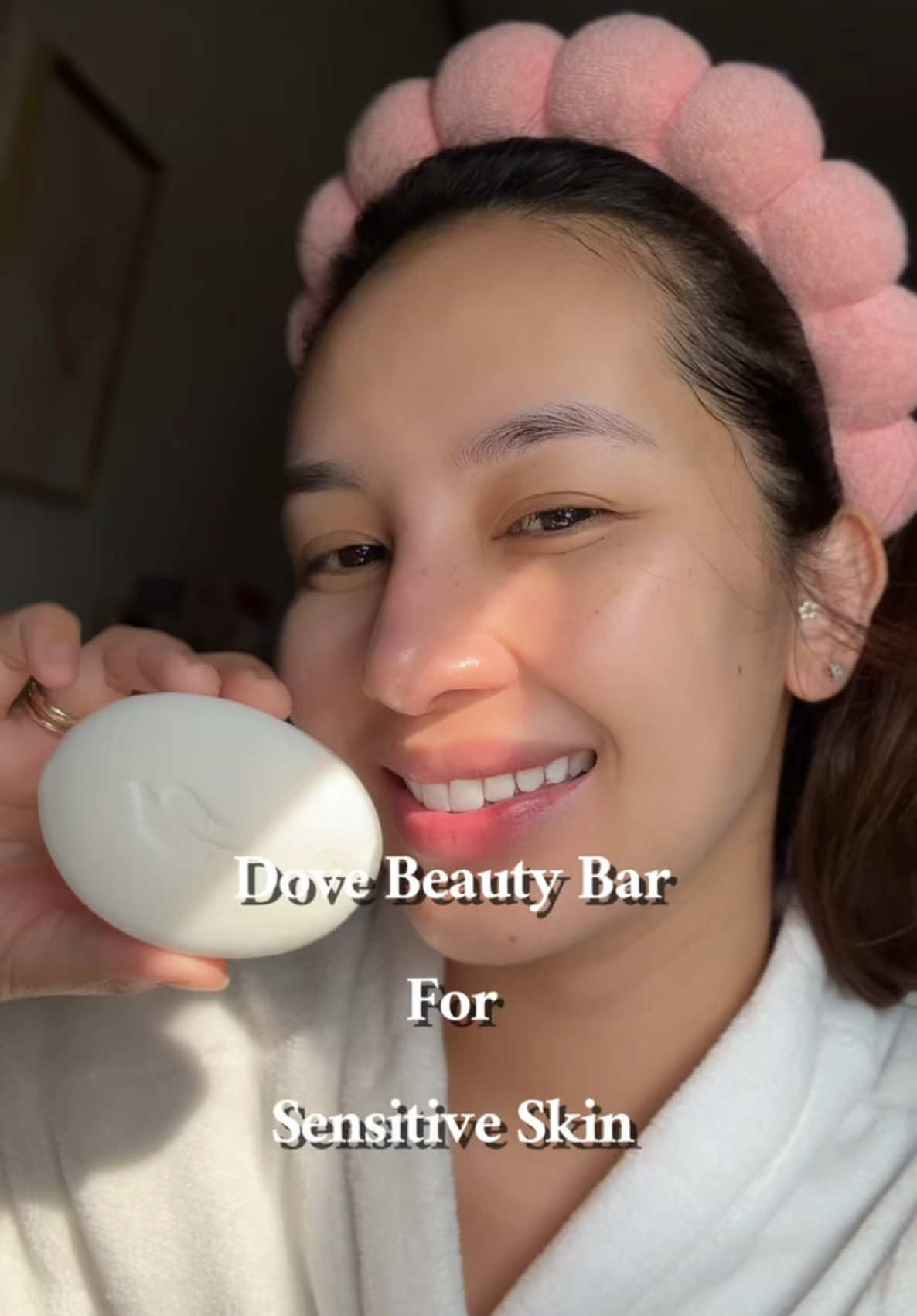 If you have sensitive skin you must try this beauty bar soap #BeautyTok #dove #dovebeautybarsensitiveskin #skincareroutine #fyp 