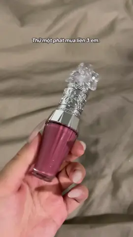 Mua!!! #beauty #lamdep #son #sonbong #lipgloss #blingbling #swatches #swatchson #jilstuart #jbeauty #cute #viral #fyp 