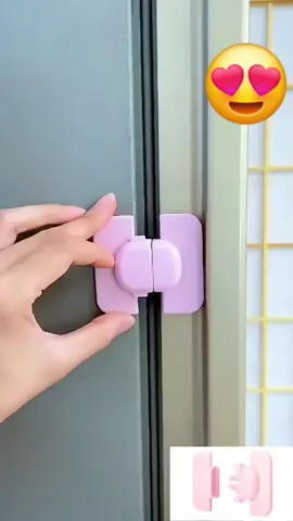 Trava Porta de Geladeira  . . #travaporta #travadesegurancaparaportadegeladeira #portageladeira #porta #geladeira #segurança #protecao #cozinha #acheinashopee #shopee 