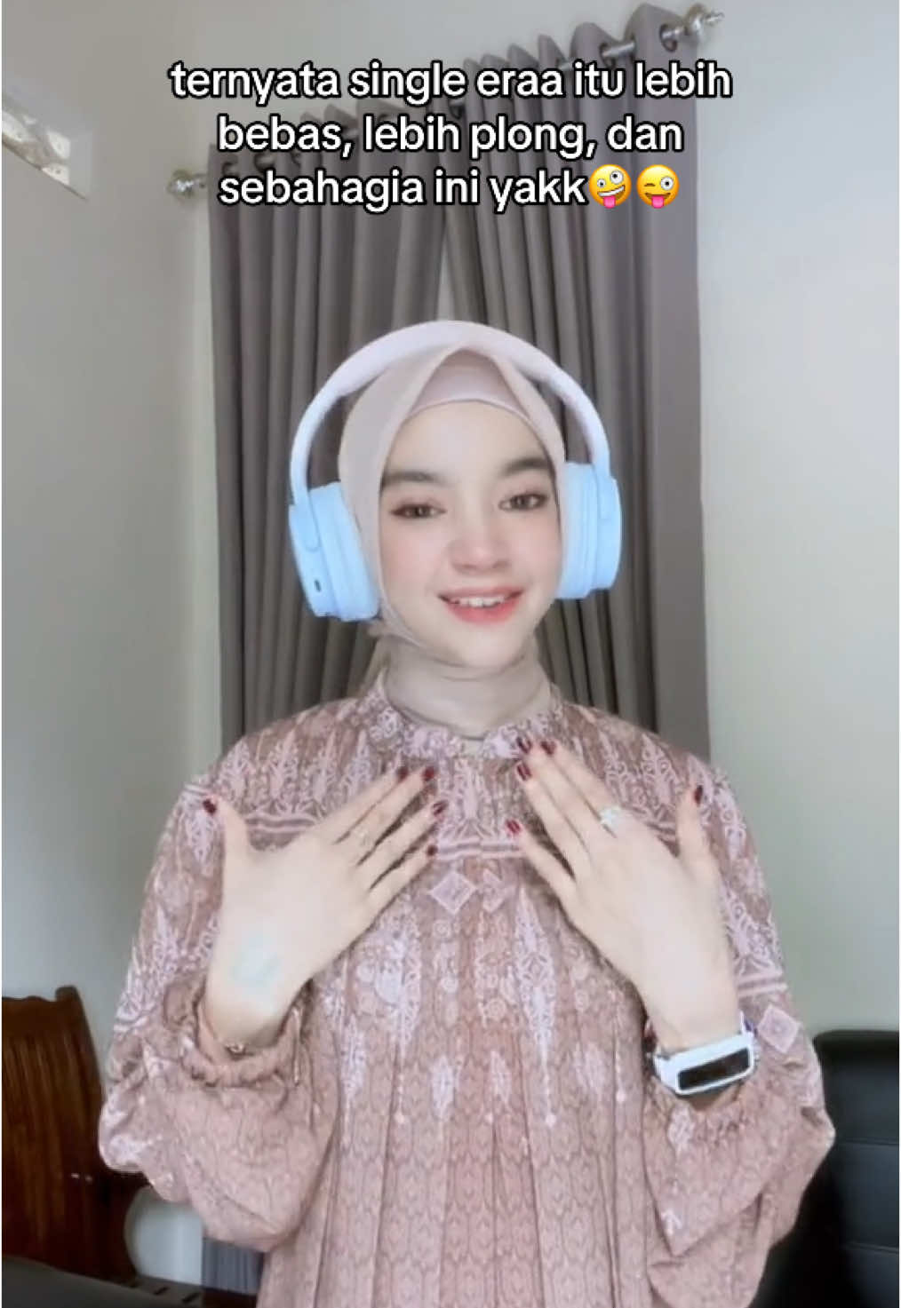 walaupun terkadang ngerasa sepi dan kosong sihh, but it’s okay bakalan ku nikmati ☺️✨. #singleera #fypp #cewemanis😋 #fypシ゚ #centilera #foryou 