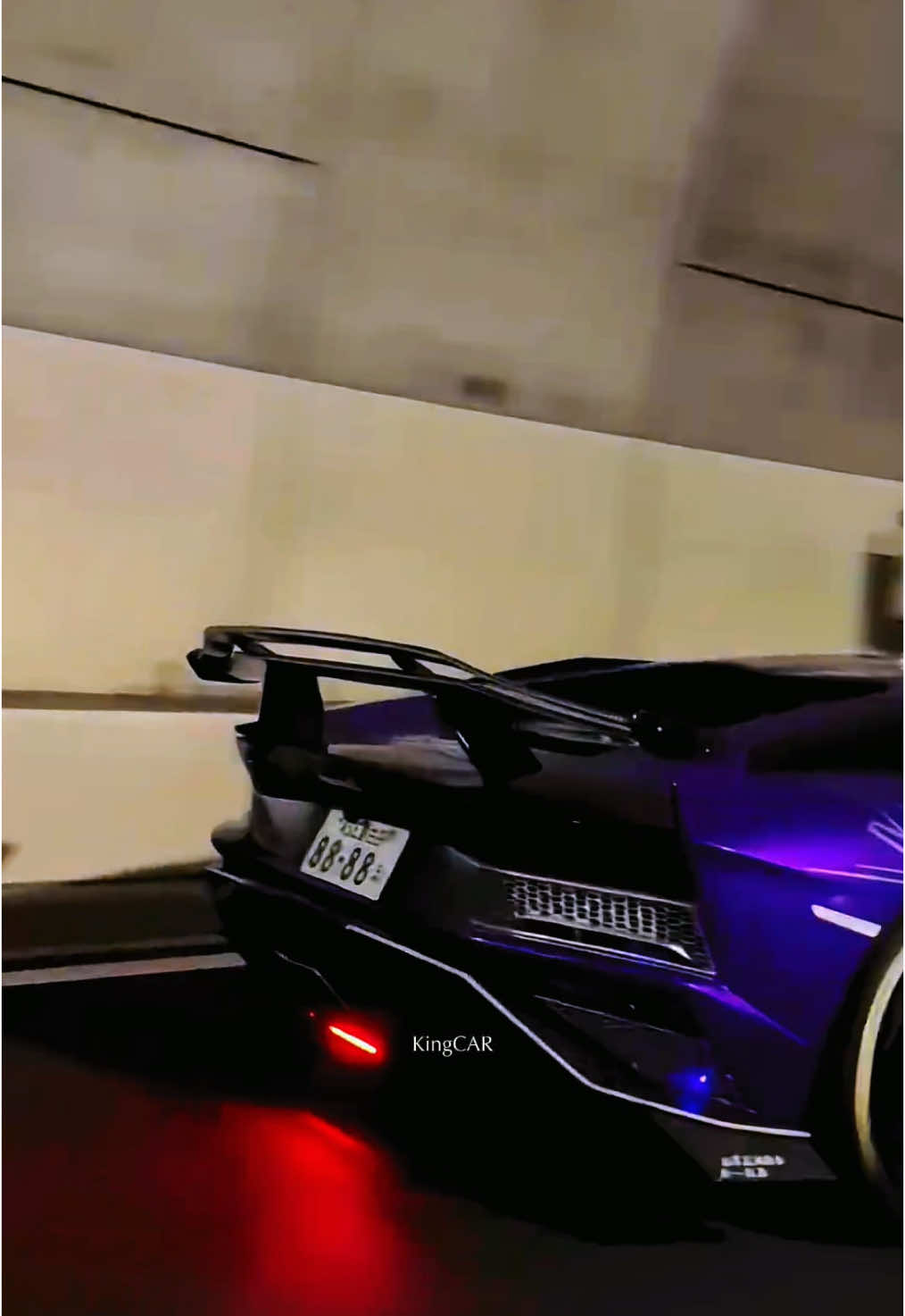 Bạn thích màu tím chưa chắc bạn đã chung thuỷ. Nhưng bạn đi xe tím thì chắc chắn thuỷ chung😁#lamborghini #lamborghiniaventadorsvj #xelamborghini #lamborghiniaventador 