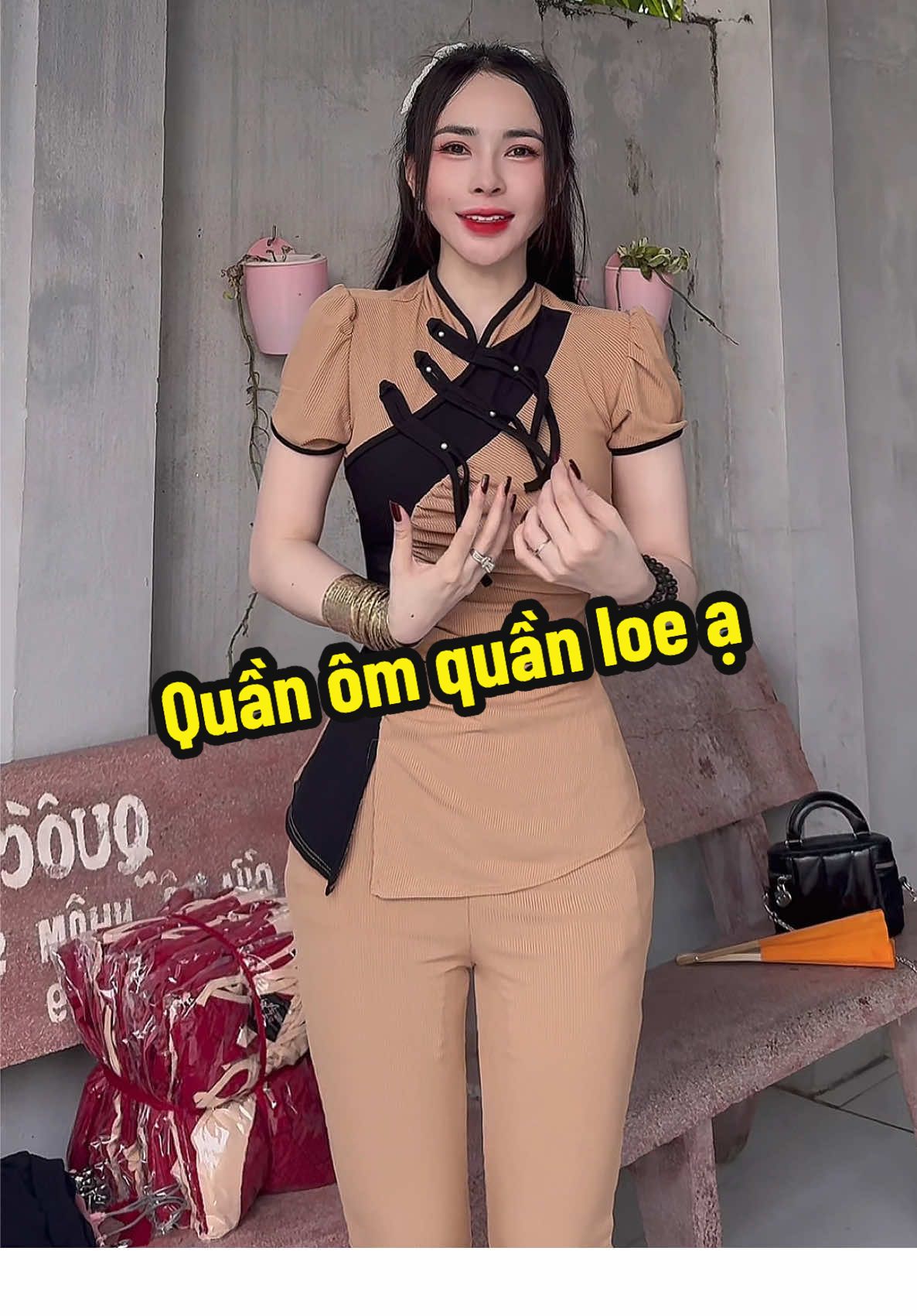 Cổ tiều quần dài ạ. Đồ bộ xinh #huyendoboxinh #đâmxinh #đâmxinh #huyendoboxinhdep #hot #maxi #hot #huyendoboxinhdep #tiktokshop #xuhuớng 