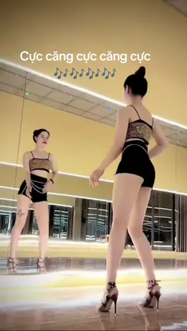 Em nhảy không trượt nốt nhạc nào #nhachottiktok #nhacthinhhanhtiktok #nhacremixtrending #xuhuong2025 #nhachaymoingay #f #fy #giaitrimoingay❤️❤️❤️ #music8x9x1986 