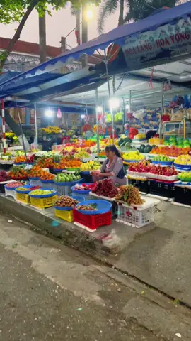 Tham quan chợ Cốc Lếu - Lào Cai … nhăm nhăm đồ nướng siu ngon ạ 🤤#dulich  #laocai 