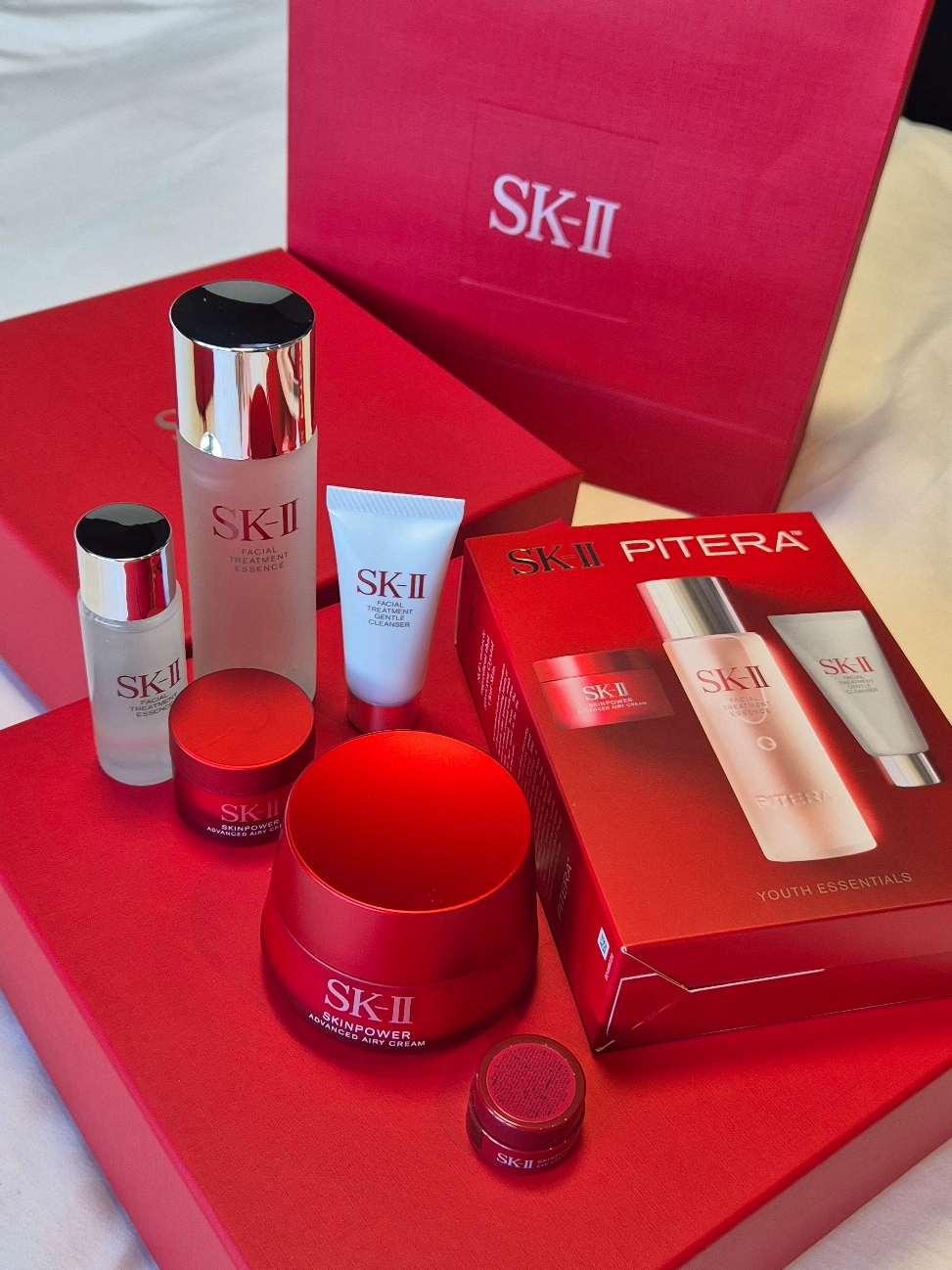 take care of yourself ✨️❣️  #skii #skincareunboxing #SelfCare #skincare #takecareofyourself 