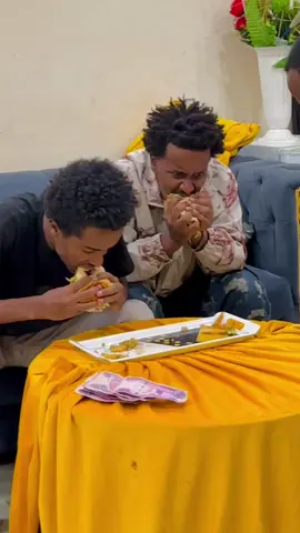 ተገናኘን 😂  #ethiopian_tik_tok #habeshaprank #fyp #viral_video #prank #creatorsearchinsights @𝕓𝕒𝕓𝕚 🤓 @bekishanko @_Johna @@misiker_5 @Mikiyas 