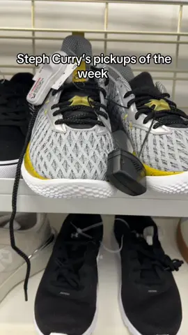 Chef Curry’s in the lab! . . . #stephcurry #stephencurry #underarmour #ross #rossdressforless #rossfinds #marshalls #marshallsfinds #sneakers #sneakerhead #basketball #basketballshoes @Under Armour