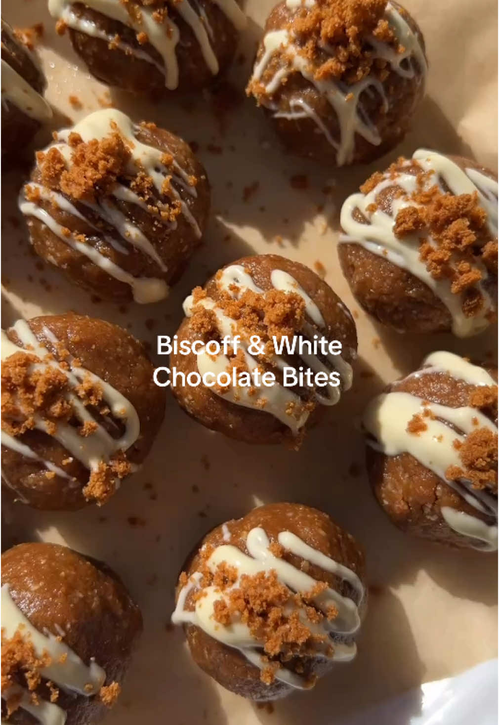 AFTERNOON TREATS EPISODE 1 - BISCOFF BITES ✨ These white chocolate biscoff bites taste so delicious & could not be easier to make. It is episode 1 of my brand new series ‘Afternoon Treats’ - easy sweet treats that you can make ahead of time  & have throughout the week with your afternoon cup of tea or coffee. I have a major sweet tooth & love to enjoy a little something sweet every single day, which is why I wanted to start this new series ❤️I hope you enjoy it & let me know if you try any of the recipes, so many more to come 🫶 Full recipe below, tag who would love these & don’t forget to save for later 📌 Follow me for lots of more easy & delicious recipes @rachel.hornibrook  Makes 12 balls  100g oats  5 biscoff biscuits  4 tbsp biscoff  2 tbsp milk  1 tbsp maple syrup  Pinch salt  To top  20g white chocolate, melted  1 biscoff biscuit, crumbled  Blitz together dry ingredients in a food processor/blender until smooth (takes approx 30 seconds). Add the rest of the ingredients & blitz again until it comes together. Roll into 12 balls & drizzle with white chocolate & crumbled biscuit. Leave to set in the fridge for 1 hour & enjoy. Keep in the fridge to store. Will keep perfectly for 2 weeks.  #biscoff #afternoontreat #series #bakingseries #FoodTok #irishfood #baking #EasyRecipe #snack #treat #mealprep @Biscoff @Nespresso 
