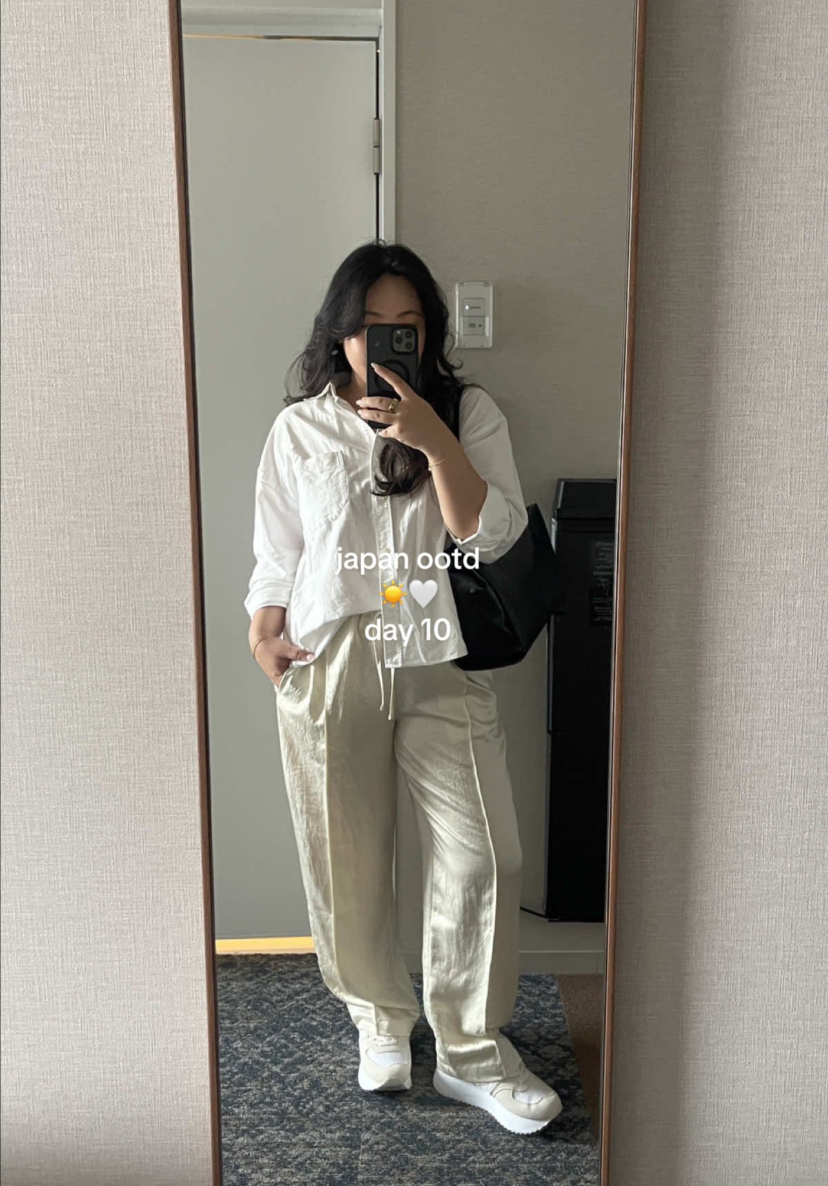 light fit for a sunny day in Tokyo ☀️#tokyo #solotravel #ootdinspo 