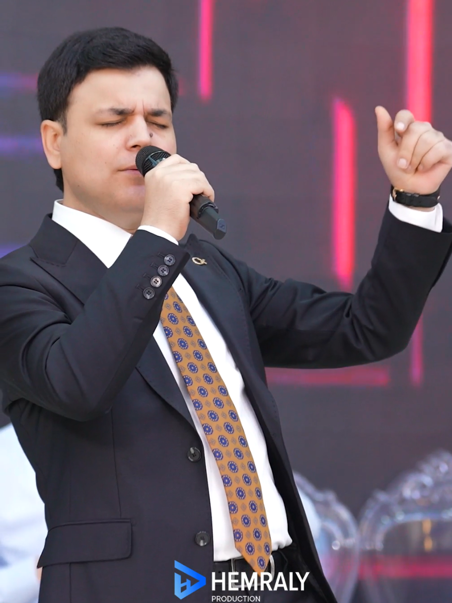 Gyzykly gechen toylaryn birinden pursatlar 👋🎵 @Hemra Rejepow  @Hemraly Production  ------------------------------- #hemrarejepow #turkmenmusic #turkmentoy #4K 