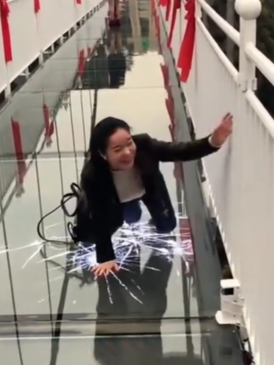They thought it was the end… but it was just good editing! The glass didn’t break, but their courage did!#creatorsearchinsights #GlassBridgePrank #EpicReactions #FunnyFails #PrankGoneRight #VirtualShock
