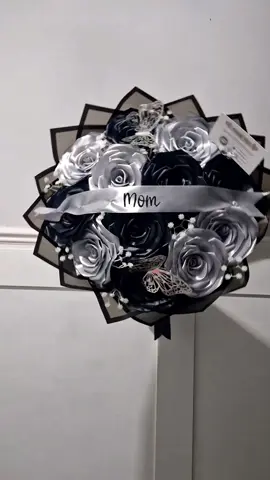 12ct black and grey bouquet 💐  #pretty #SmallBusiness #florist #gift #eternalroses #ribbon #ribbon #fyp #valentines #bouquet #Love #florist #rose #ribbonflowers #satin 