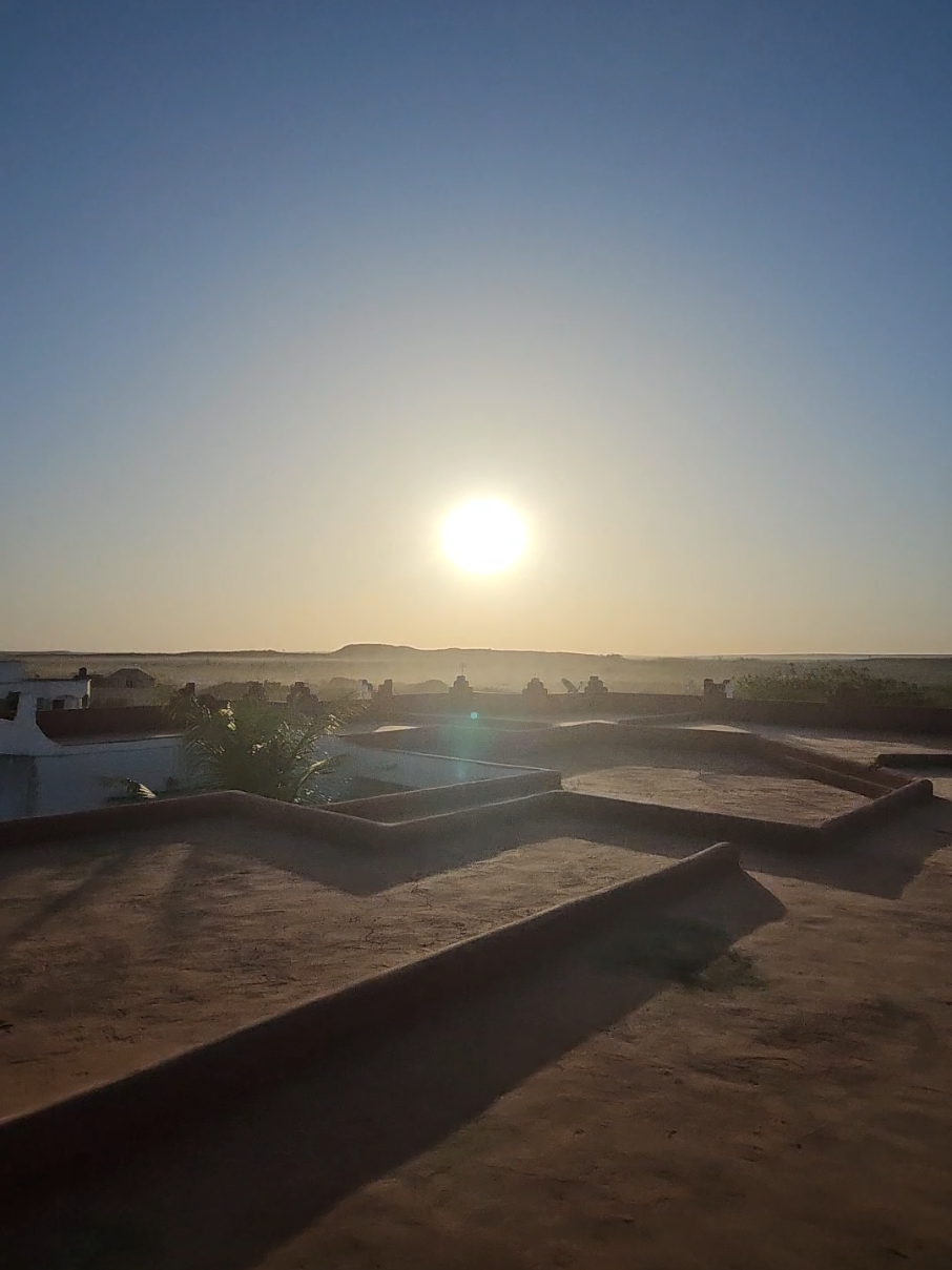 Vision panoramique du palais royal, papal, messianique et présidentiel.  #sylvaindurif #sylvainpierredurif #legrandmonarque #thegreatmonarch #king #roi #pope #pape #messie #messiah #toubabdialaw #senegal 