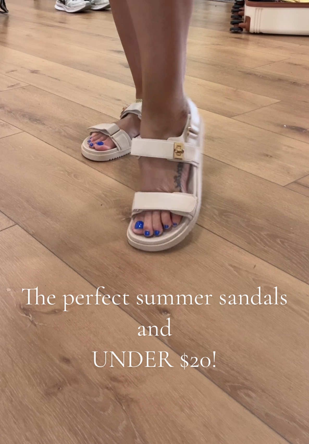 The perfect summer sandal! True to size and both straps Velcro! I’m wearing the color nude! #sandals #summersandals #summershoes #strappysandals #womensshoes #shoes #summershoe #sandalseason 