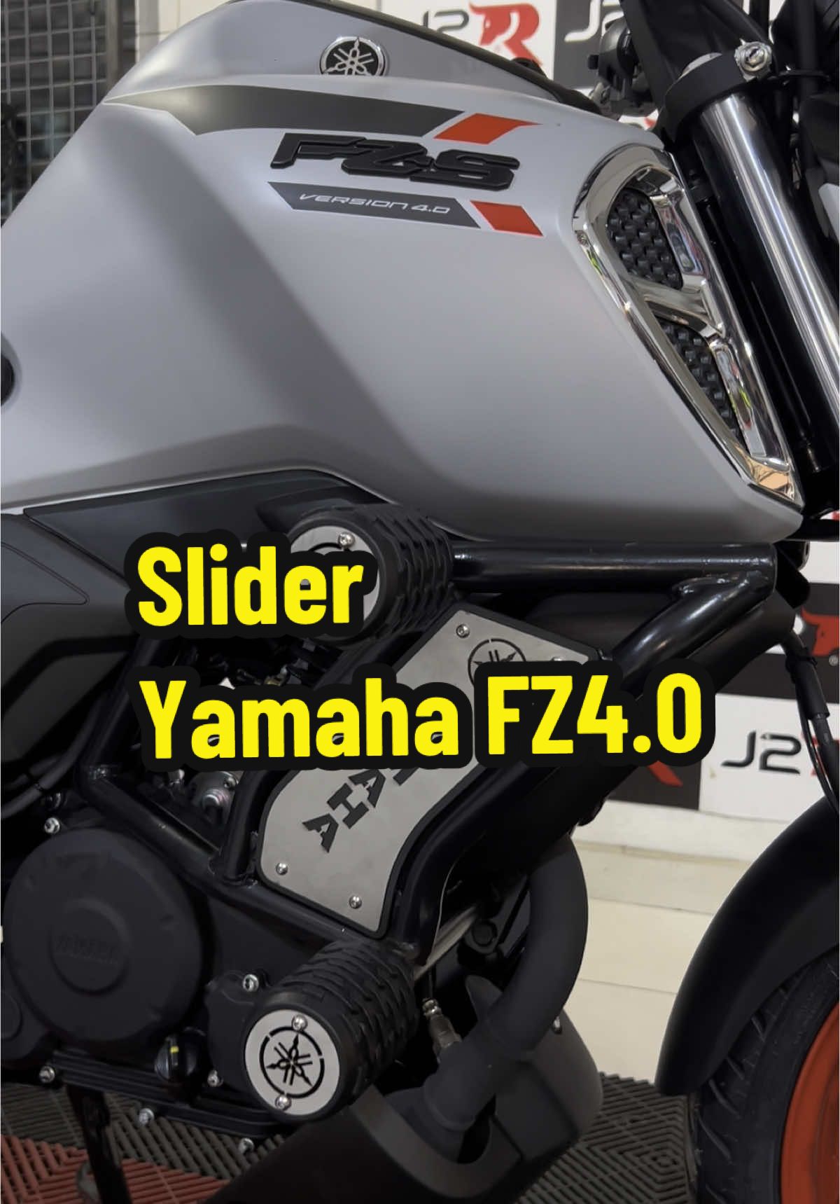 Slider yamaha FZ4.0 📍Estamos en la mejor UBICACION DE LIMA 🚨🚨🚨 -Encuéntranos en la Av Petit Thouars 1306 Urb Santa Beatriz- Cercado de Lima (cruce con Av Teodoro Cardenas) #motorcycle #MotociclistasPerú #motos #motocicleta #motocicleta #lima #limaperu🇵🇪 #slider #yamaha  #fz4 