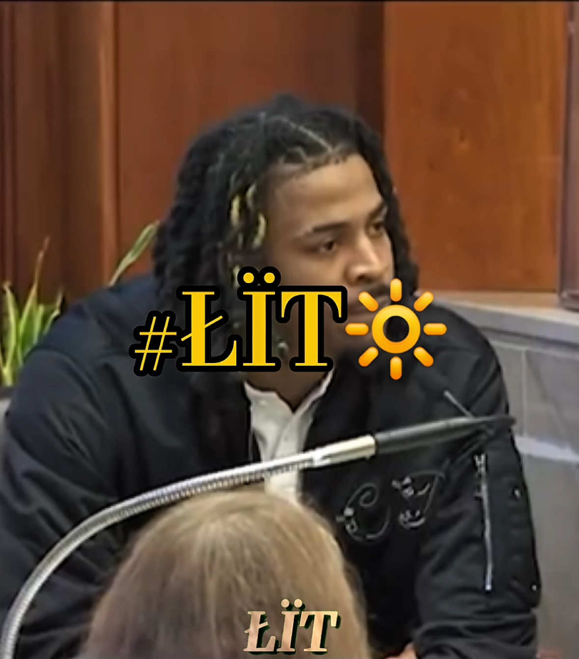 Still tryna figure out why she asked Ja if they were real diamonds 😂💎 #ŁÏT🔆 #liliceteam #jamorant #gelo #lawnorder #memphis #grizzlies #court #basketball #NBA #edit #mixtape #diamonds #liangeloball #memphisgrizzlies 