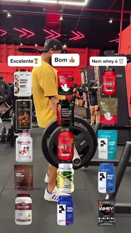 Critérios que usei para chamar de EXCELENTE: Whey Clean Label, além de ter uma boa composição em relação ao teor de proteínas e carboidratos, também a poucos ingredientes, sem aditivos químicos e sem adoçantes artificiais, esses são os melhores, porém custam mais também. 😅 Os BONS tem boa proporção de carboidratos e proteínas,  também são marcas confiáveis, mas já usam adoçantes artificiais, porém consumidos de forma equilibrada no dia a dia são seguros para consumo. E esses QUE NEM SÃO WHEY é porque não são mesmo, apesar de ter escrito Whey eles são hipercalóricos. Então muito cuidado com o seu consumo. Particularmente não gosto muito de prescrever, são em casos muito extremo mesmo. Você achava que toda  Whey Protein é a mesma coisa? Compartilha esse conteúdo com todo mundo! #emagrecimento #emagrecer #perdadepeso #nutri #nutricionista #saude #fit #treino #academia #tiktok 