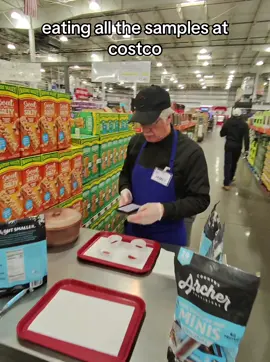 eating all the samples at costco ##cotsco #prankvideo #strangers #prank #