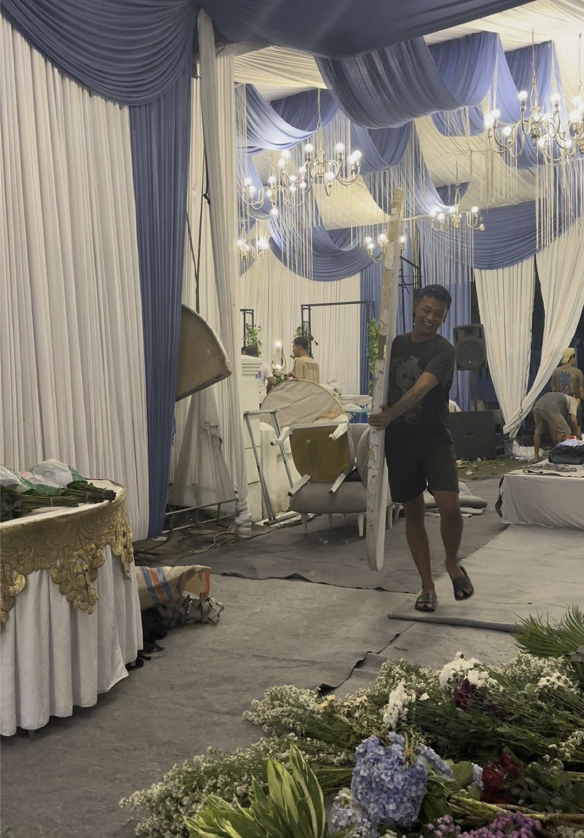 #barokahjayadekorasi #dekorasiwedding #tendawedding #weddingdecoration #teropsidoarjo #paketpernikahan #dekorasipelaminan 