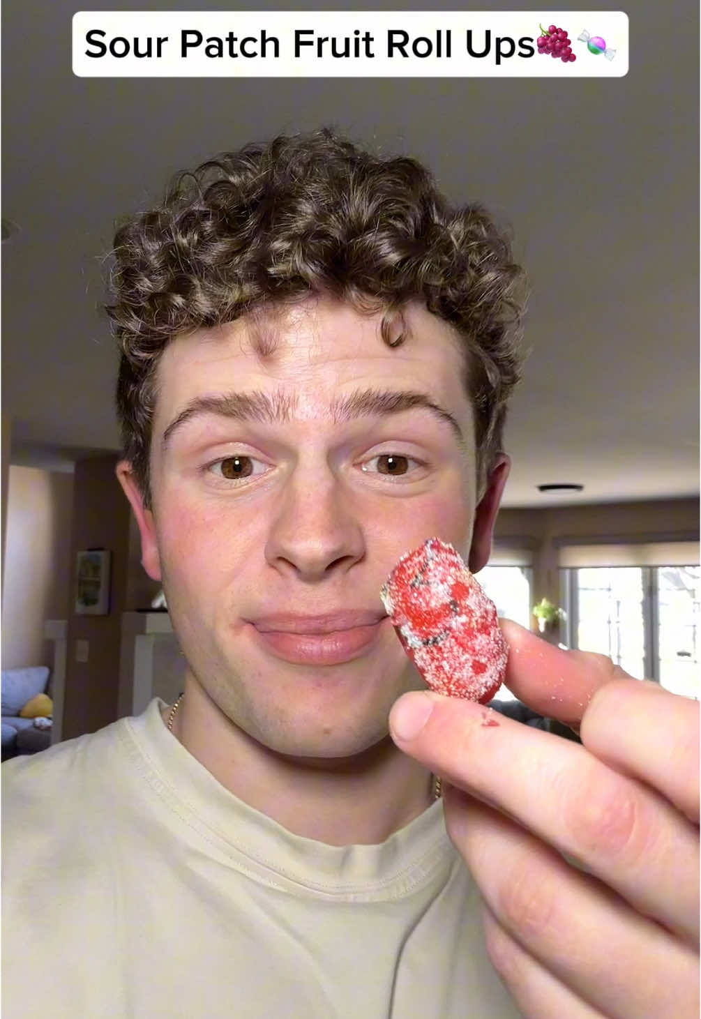 Level 100 frozen grapes😋 #foodhacks #fruit #fruitrollup #frozen #tommywinkler #foodiefam #thefoodguy #mukbang #tommy #asmr #grapes 