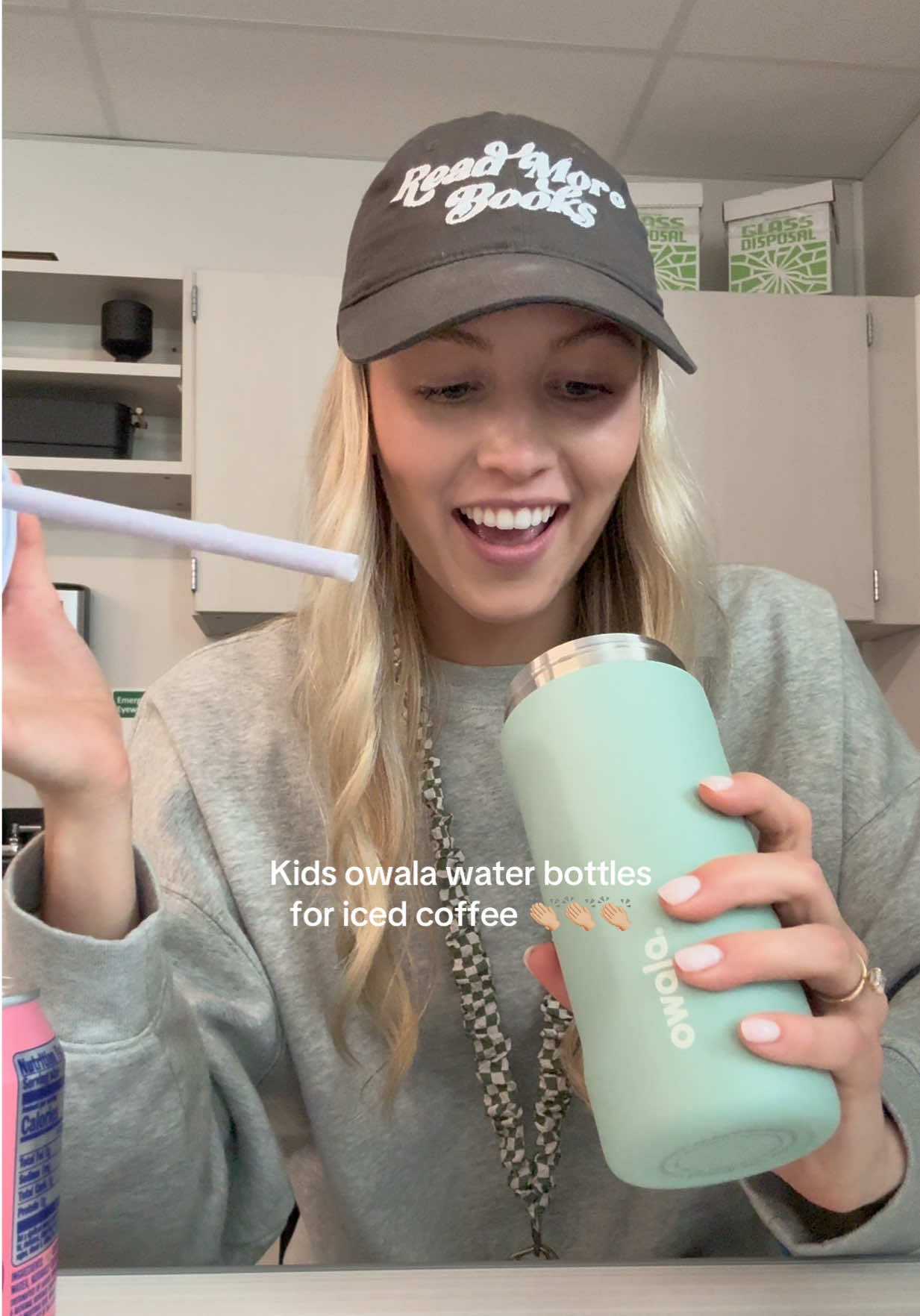 Obsessed is an understatement!!! I need the kids owalas in every color for my morning iced coffees 🤌🏼🤌🏼 @Owala you rock!!!! 