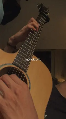 #monokrom #tulus 
