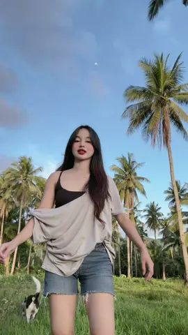 ang ganda ng background ko🍀🌴🌿