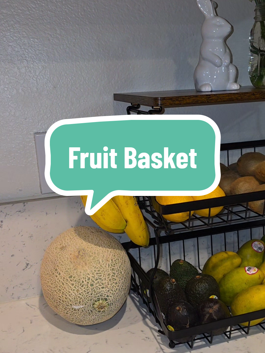 To encourage kids to eat fruit, make it visually appealing with a FRUIT BASKET. #fruitbasket #fruitholder #fruitdisplay #fruitstand #fruitrack #kitchendecor #countertopdecor #kitchenorganization #kitchenorganizing 