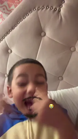 😂 