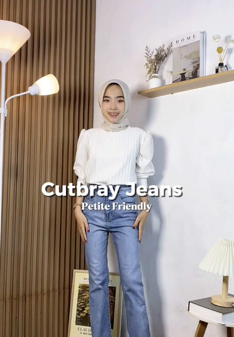 Membalas @filaa Siapa yang lagi cari cutbray jeans untuk cewe petite?🤪 Akhirnya aku nemuin jeans anti permak permak lagi😭🫵🏻 @elleano  #cutbrayjeans#cutbraywanita#petitewearelleano #petitepants #elleano#jeanspetite#cutbrayjeanswanita 