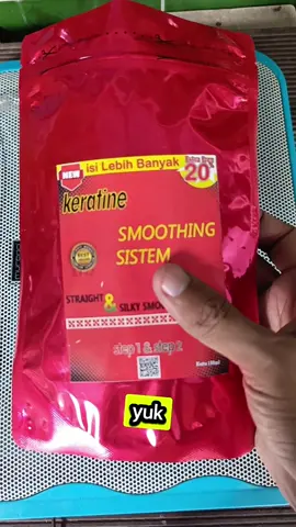 Pelurus Rambut Permanen Untuk Wanita Dan Pria. Ini Adalah Produk Satu paket untuk Meluruskan Rambut. Ada step 1 Dan 2. Tinggal Aplikasikan ke Rambut Anda. Untuk Rambut Sebahu, Cukup 1 Bungkus,.sedangkan jika panjangnya Lebih Dari Sebahu, beli 2 Bungkus. #keratinsmoothing #keratin #pelurusrambut #pelurusrambutpermanen 