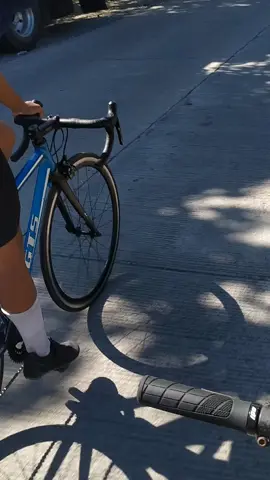 eto full vid guys HAHAHAHAHAH #ensayo #bikelife #siklistangtiktokerist #bikersoftiktok #biker #roadbike #makeitviikat 